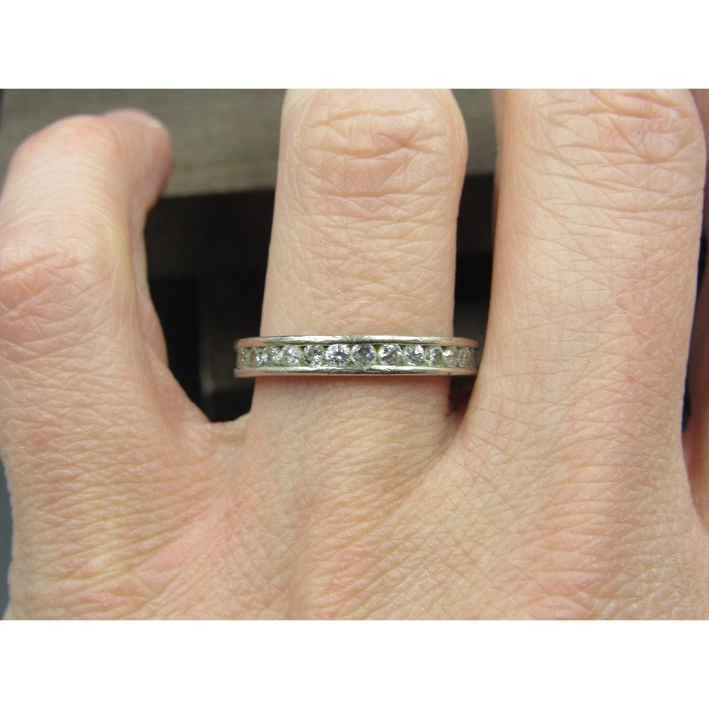 Size 8 Sterling Silver Rustic Style Cubic Zirconia Gem Band Ring